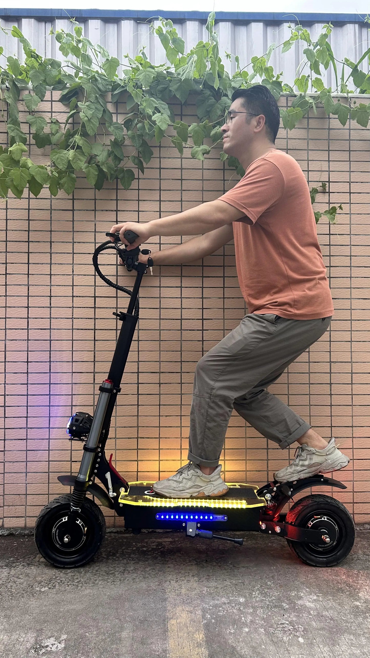 6000W 60V 50Ah 11 inch off-road tyre Kick scooter dual motors removable seat hydraulic shock absorption Folding Electric Scooter