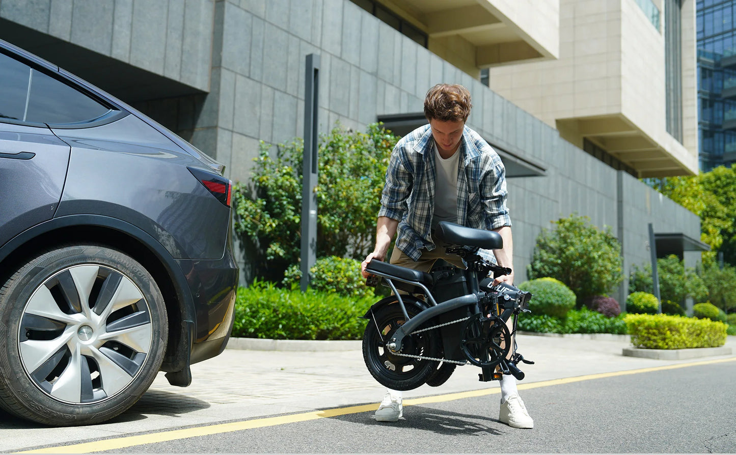 14" Foldable Electric bicycle for Adult, Peak 500W Motor with 48V 7.5Ah Removable Battery 40 Miles Range 3 Hours Charge Time
