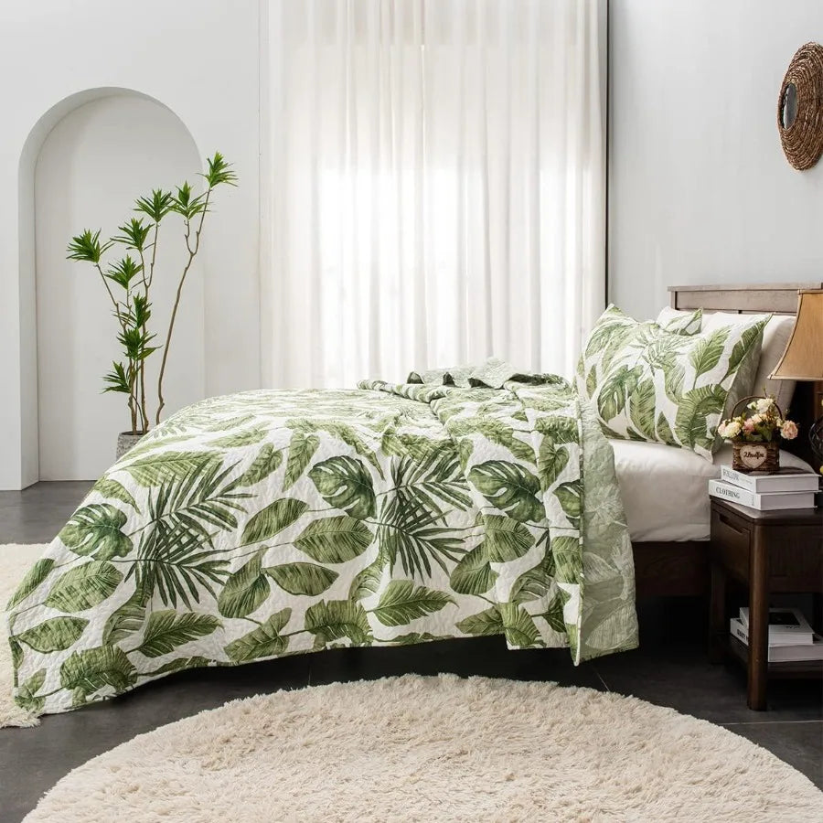 Queen Size 3Piece Quilt Set with Green Palm Leaves and Tropical Plants Design for Modern Bedroom Decor Soft Cotton Fabric Ideal