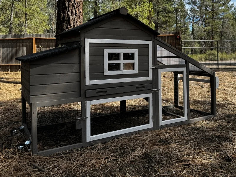 Mobile Chicken Coop with Wheels Expandable Chicken Tractor Outdoor Hen House for 2-4 Chickens 67.3" L(Brown)