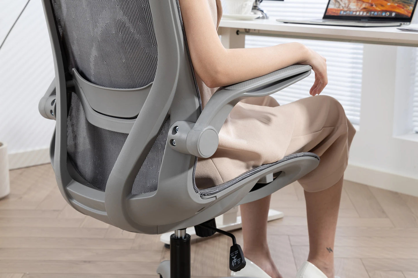 Adjustable Desk Swivel Chairs Computer Chair Recliner Chair Home Furniture Ergonomic High Back Mesh Chair For Office Living Room