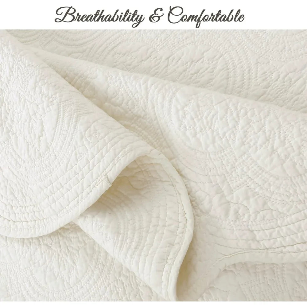 100% Cotton Medallion Off White Matelasse Embossed Bedding Quilt Set, Reversible Lightweight Bedspread