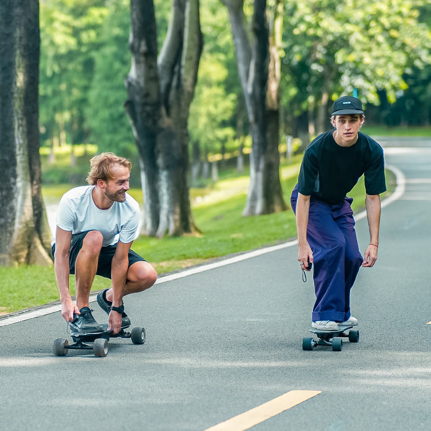 Isinwheel V6 Adult Electric Skateboard 25.2V 2Ah Battery Four-wheel  E-skateboard 74*51mm tire  E-scooter