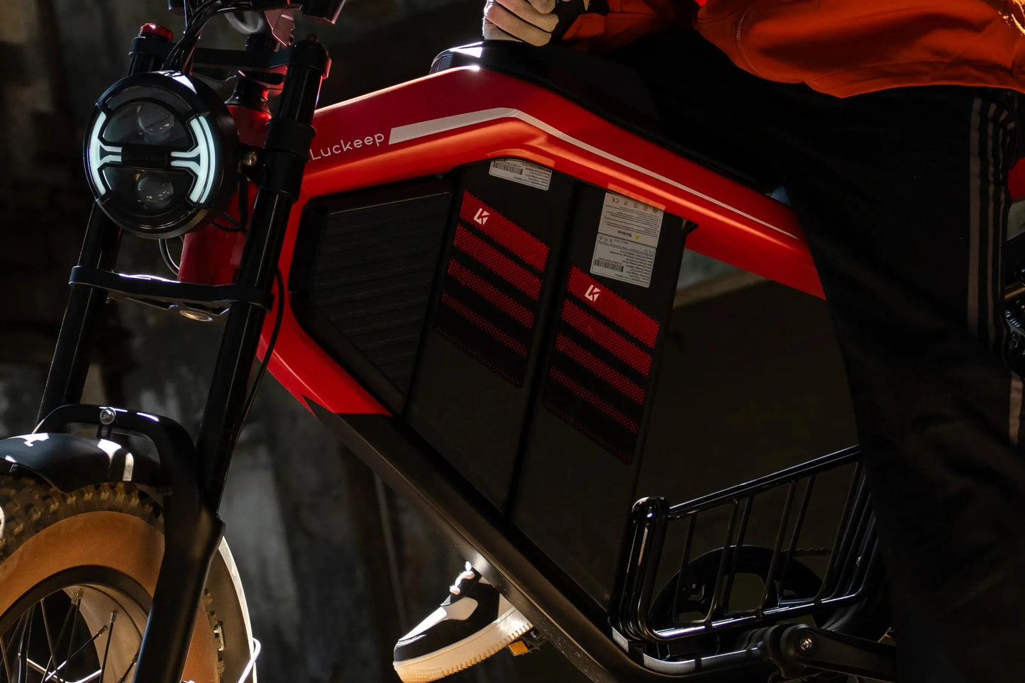 Electric Off-Road Bike Luckeep M5 Max 20x4" 2000W,37.5Mph,80Mile,52V 20Ah,7 Speed, Wide Tire All Terrain E-Bike,New