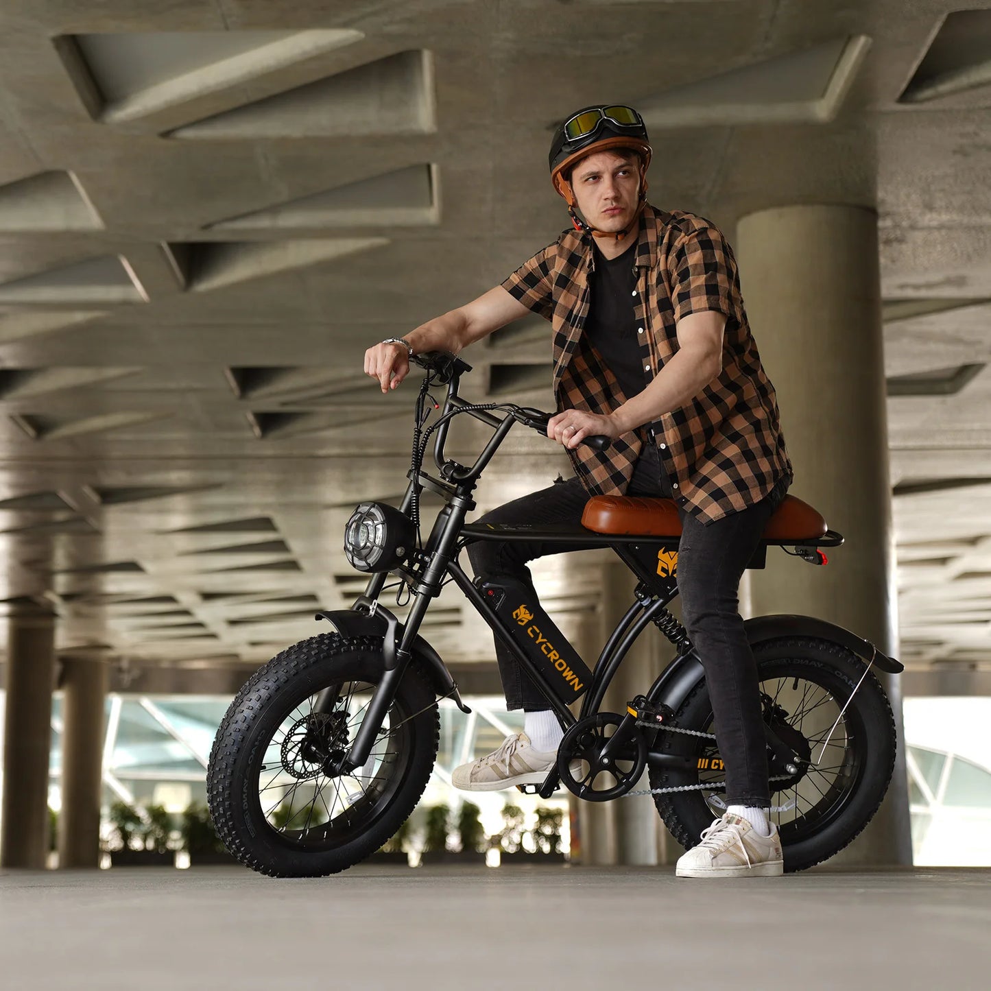 Cycrown RUN adult E-bicycle 750W electric bicycle 36V 10.4Ah dual battery, 20-inch fat tire off-road E-Mountain bike