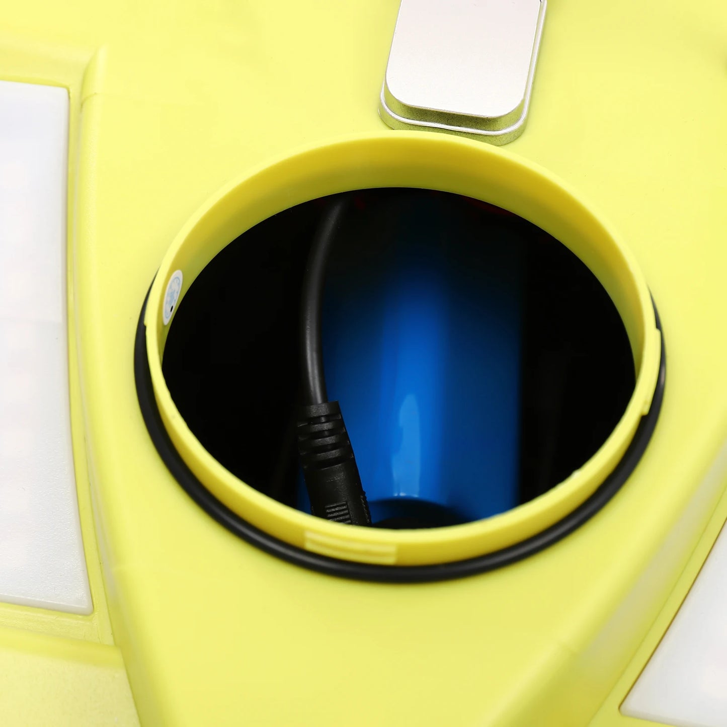 5200mAh GPS Fishing Bait Boat,Remote Control Nest Beater W/ 3/4 Bait Containers and LED Screen,1.5kg/2kg Load Rechargeable