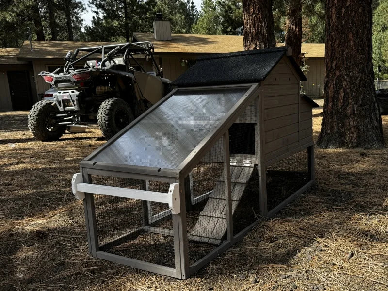 Mobile Chicken Coop with Wheels Expandable Chicken Tractor Outdoor Hen House for 2-4 Chickens 67.3" L(Brown)
