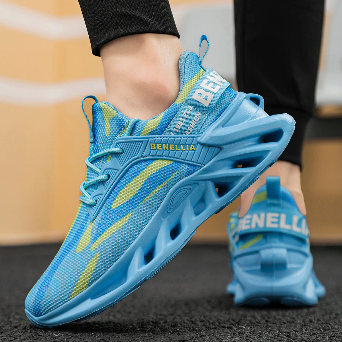 Running shoes for men and women, lightweight mesh, breathable and comfortable, flat and soft tennis shoes