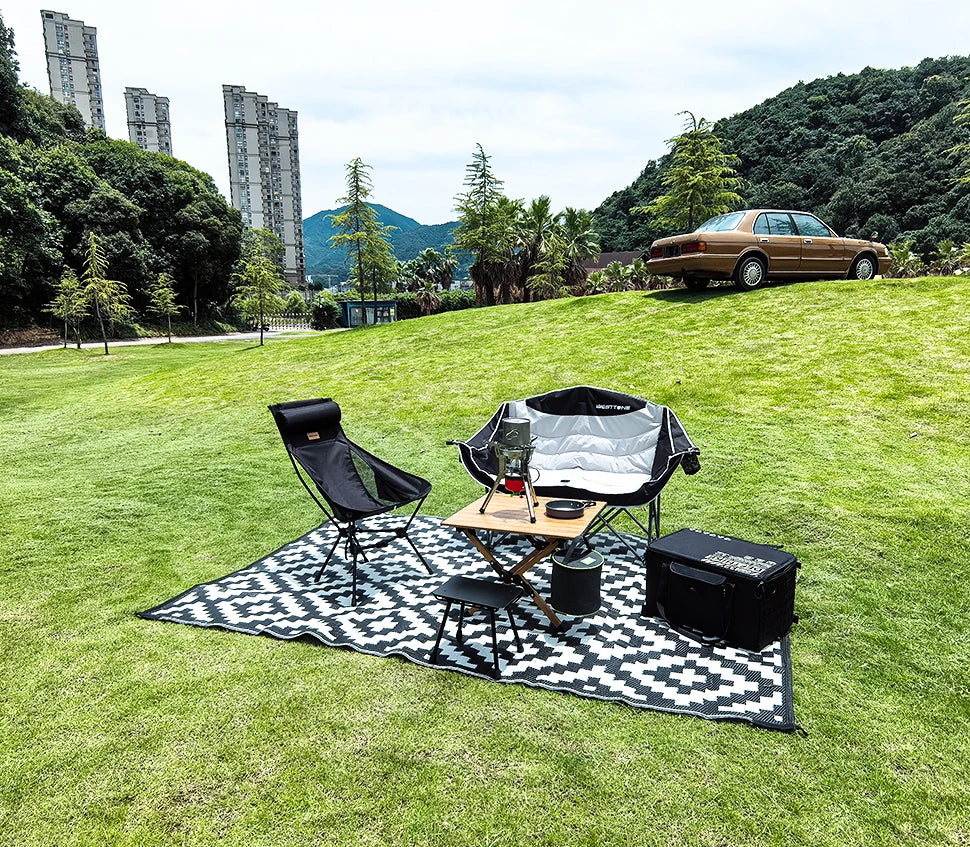 WESTTUNE Double Camping Chair Oversized Loveseat Outdoor Couch Heavy Duty Outdoor Folding Chair with Cup Holder Support 440 lbs