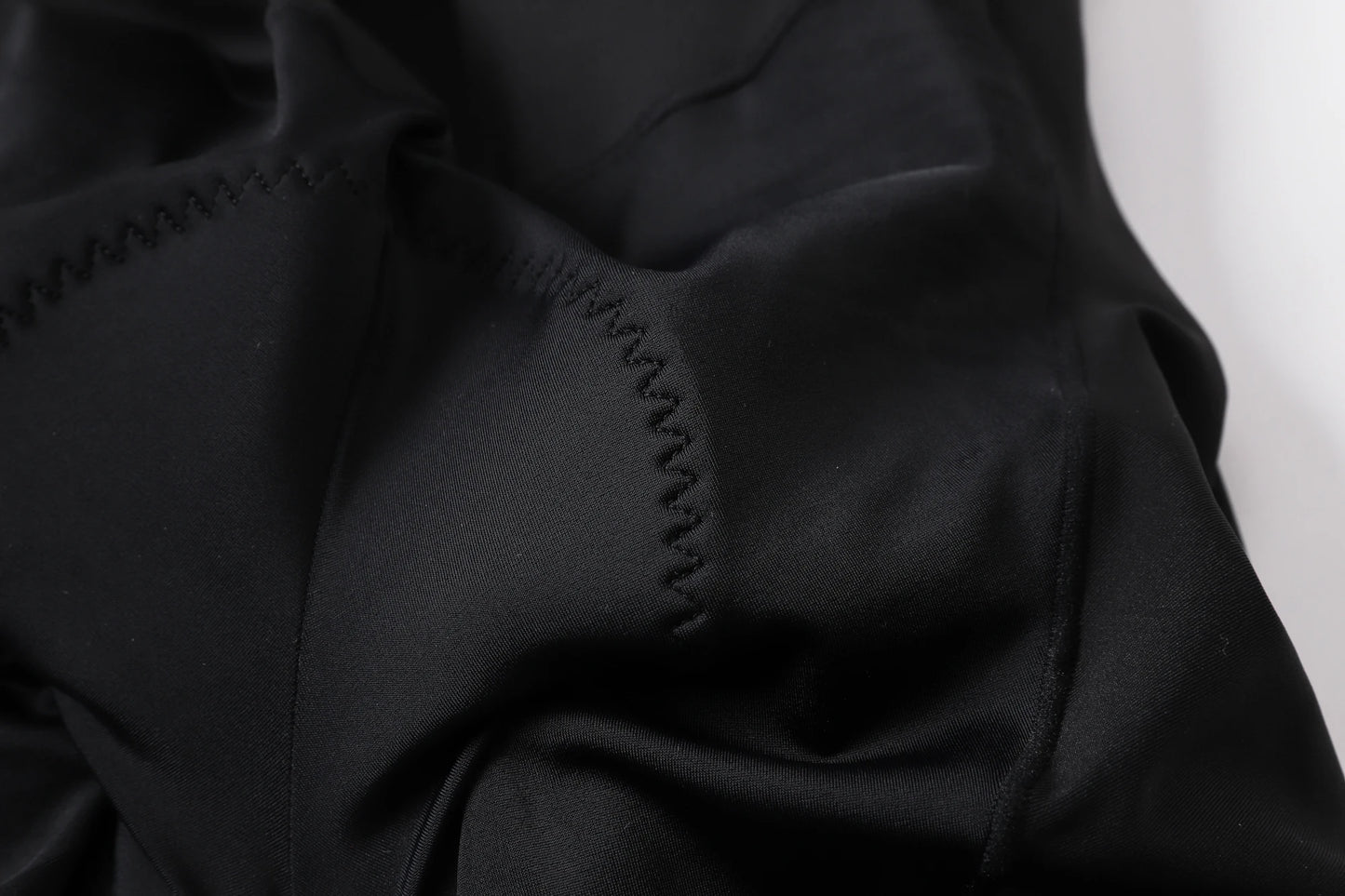 YKYWBIKE Men Cycling Bib Shorts Italy Padding 7Hour Riding 3D Bicycle Bibs Pants Breathable Hollow Back Seamless Road Bike Pants